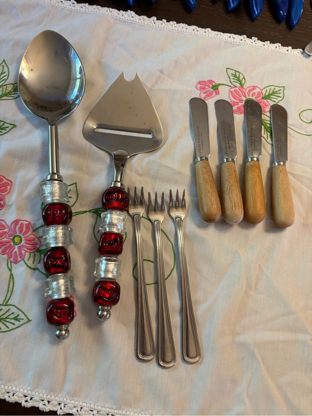 Vintage Pampered Chef Beaded Spoon Cheese Shaver Princess House Butter Knives
